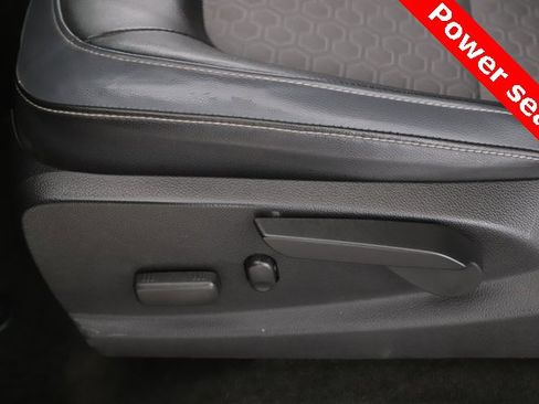 Used 2015 Chevrolet Colorado Z71 image 18