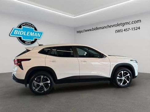 New 2026 Chevrolet Trax RS image 8