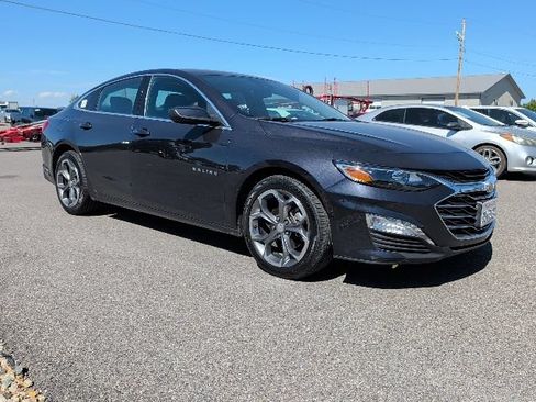 Used 2023 Chevrolet Malibu LT FWD image 2