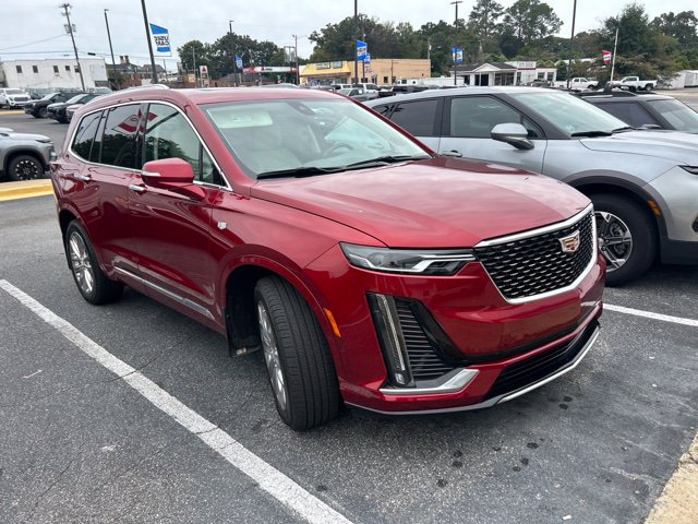 Used 2024 Cadillac XT6 Premium Luxury w/ Technology Package FWD image 2