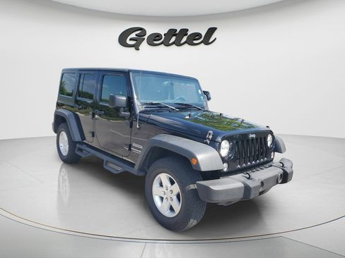 Used 2018 Jeep Wrangler Unlimited Sport S AWD/4WD image 3