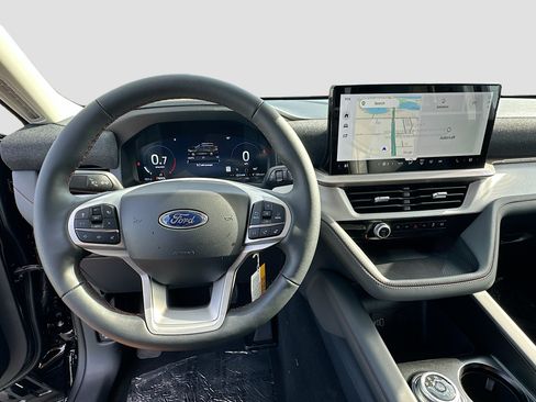 New 2026 Ford Explorer Active RWD image 7