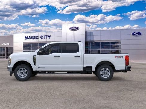New 2026 Ford F250 XLT w/ FX4 Off-Road Package AWD/4WD image 3