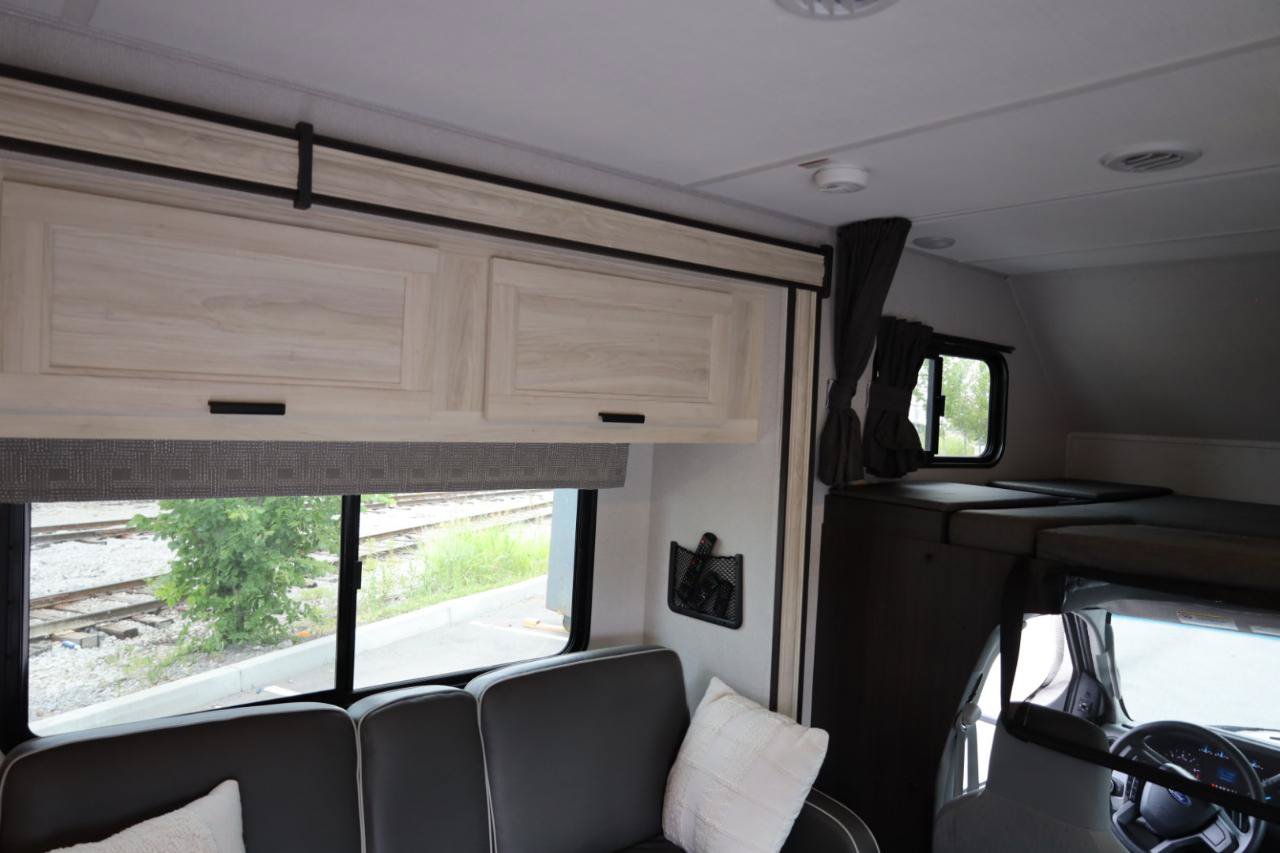 Used 2022 Ford E-450 and Econoline 450 Super Duty w/ Motorhome Prep Package RWD image 26