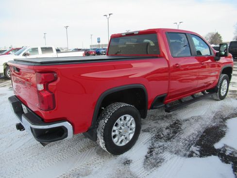 Used 2022 Chevrolet Silverado 3500 LT w/ Convenience Package image 5