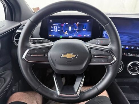 Used 2024 Chevrolet Blazer EV LT AWD/4WD image 23