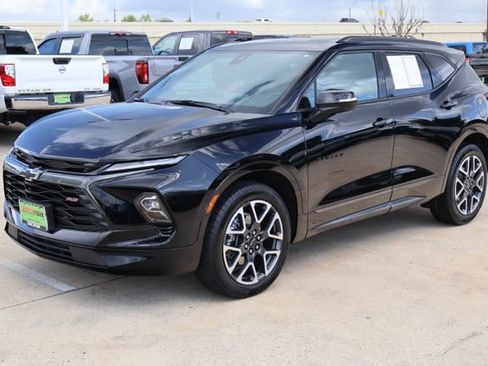 Used 2024 Chevrolet Blazer RS FWD image 3