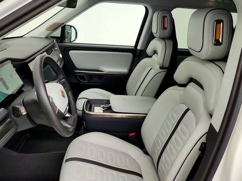 Used 2024 Rivian R1S Adventure AWD/4WD image 20