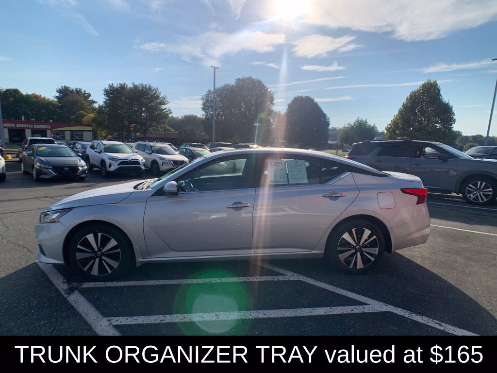 Certified 2021 Nissan Altima 2.5 SV w/ SV Premium Package FWD image 8