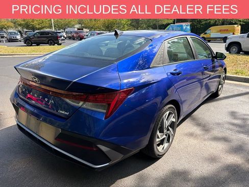 Used 2025 Hyundai Elantra Limited FWD image 6