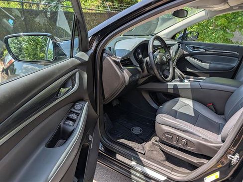 Used 2018 Buick Enclave Essence w/ Trailering Package FWD image 27