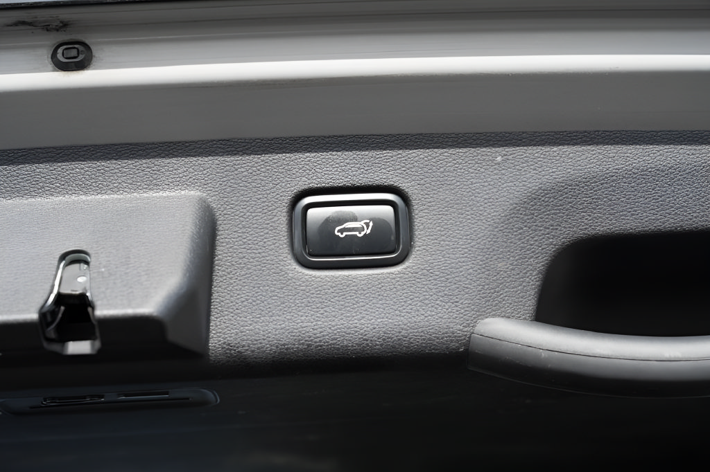 Used 2023 Kia Sportage SX FWD image 11