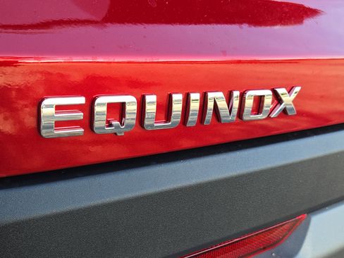 New 2026 Chevrolet Equinox LT image 18