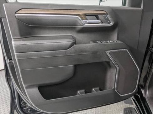 Used 2023 Chevrolet Silverado 1500 LT AWD/4WD image 13