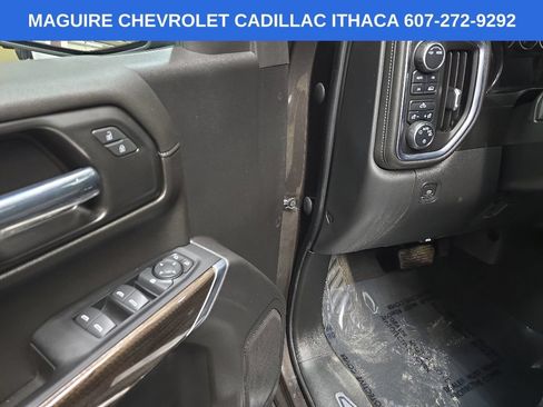 Used 2021 Chevrolet Silverado 1500 LT AWD/4WD image 27