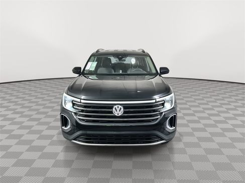 Used 2024 Volkswagen Atlas SE image 3