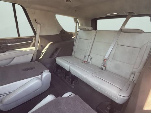 Used 2024 GMC Yukon Denali w/ LPO, Floor Liner Package AWD/4WD image 9