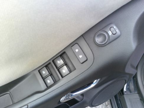 Used 2014 Chevrolet Camaro LT image 18