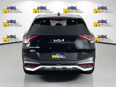 Used 2023 Kia Sportage EX image 6