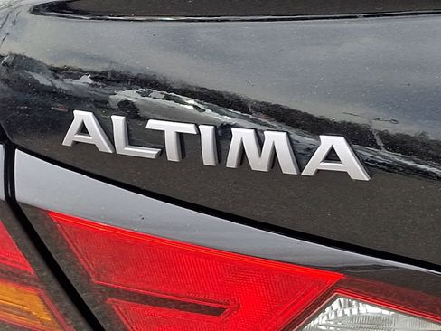 Used 2024 Nissan Altima 2.5 SV image 29