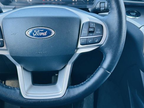 Used 2022 Ford Explorer XLT w/ Equipment Group 202A image 17