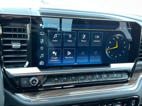 Used 2023 Chevrolet Silverado 1500 LT Trail Boss w/ LT Trail Boss Premium Package AWD/4WD image 11