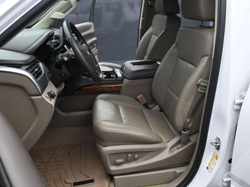 Used 2015 Chevrolet Tahoe LTZ RWD image 23