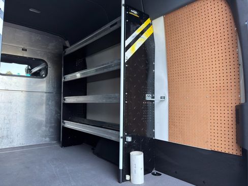 Used 2023 Mercedes-Benz Sprinter 2500 image 36