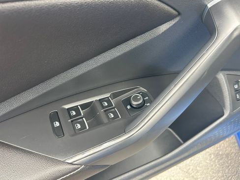 Used 2023 Volkswagen Jetta SE FWD image 13