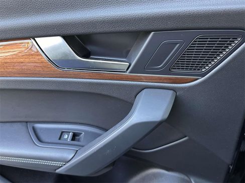 Used 2022 Audi Q5 2.0T Premium Plus w/ Premium Plus Package image 20