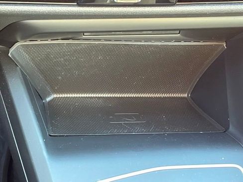 Used 2022 Volkswagen Golf R image 21