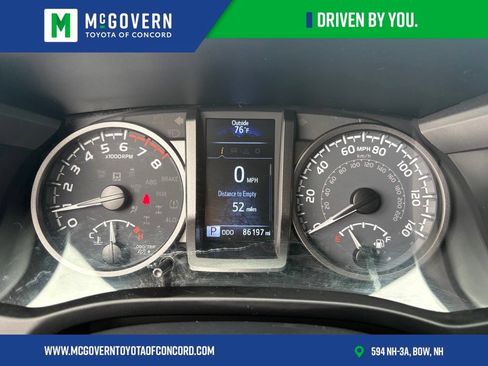 Used 2021 Toyota Tacoma TRD Off-Road AWD/4WD image 37
