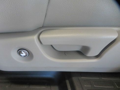 Used 2017 Honda Pilot Touring image 21
