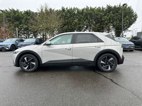 New 2026 Hyundai Ioniq 5 SE AWD/4WD image 3