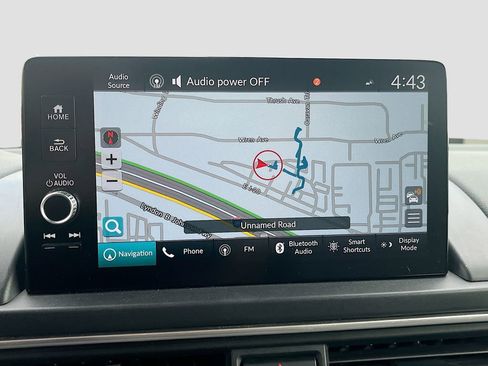 Used 2024 Honda Pilot Touring image 13