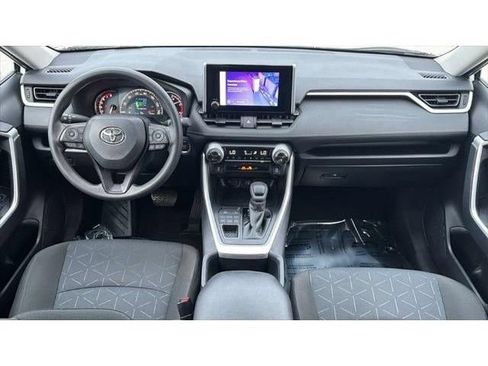 Certified 2025 Toyota RAV4 XLE AWD/4WD image 35