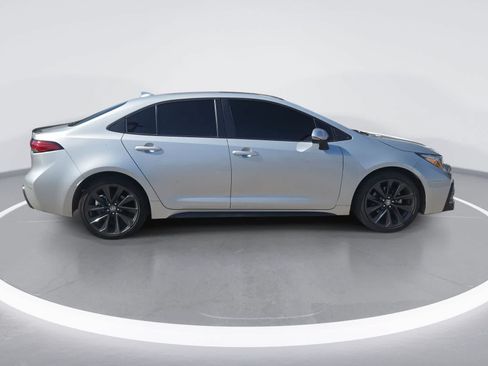 Used 2024 Toyota Corolla XSE FWD image 9