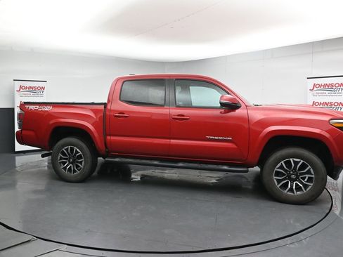 Used 2023 Toyota Tacoma TRD Sport AWD/4WD image 9