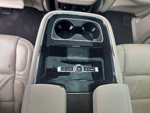 Used 2019 Lincoln Navigator Reserve AWD/4WD image 31
