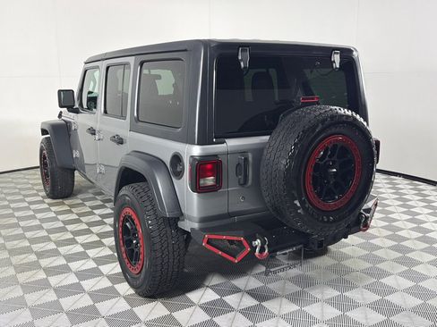 Used 2018 Jeep Wrangler Unlimited Sport S AWD/4WD image 7