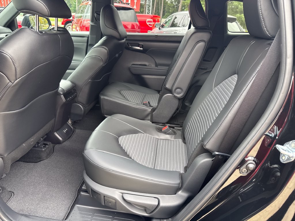 Certified 2026 Toyota Highlander XSE AWD/4WD image 27