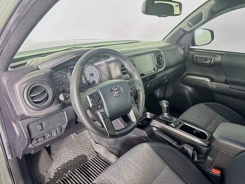 Used 2023 Toyota Tacoma TRD Off-Road image 12