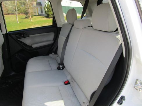 Used 2018 Subaru Forester 2.5i w/ Alloy Wheel Package AWD/4WD image 10