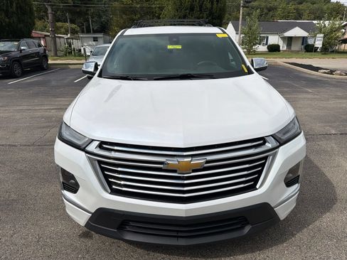 Used 2023 Chevrolet Traverse Premier AWD/4WD image 8