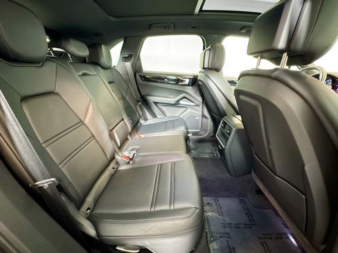 Used 2021 Porsche Cayenne image 26