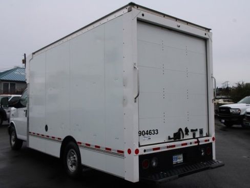 Used 2023 Chevrolet Express 3500 w/ Power Convenience Package image 5