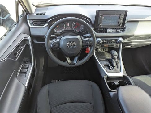 Used 2020 Toyota RAV4 LE image 13