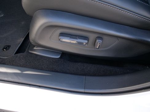 New 2026 Honda HR-V EX-L image 17