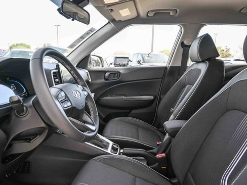 New 2026 Hyundai Venue SEL FWD image 21