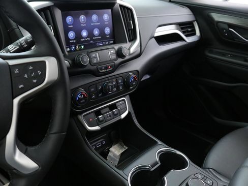 Used 2023 GMC Terrain SLT w/ Elevation Edition image 19